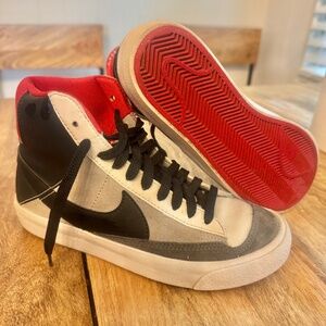 Nike Blazer Mid 77 SE Dance University Red (GS)